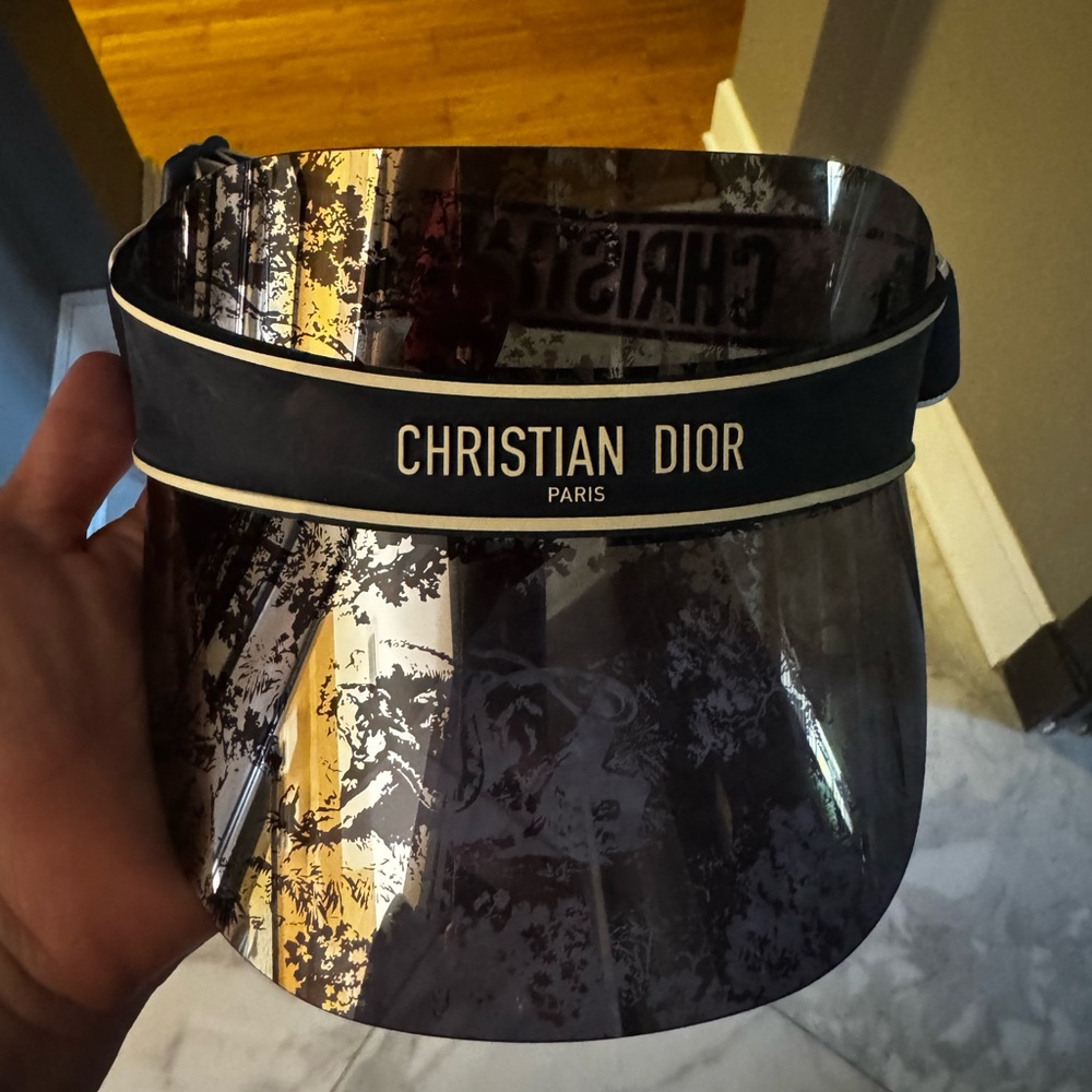 Dior Reflective Black and Silver Visor